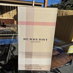 Burberry Beige and Pink Fragrance Packaging